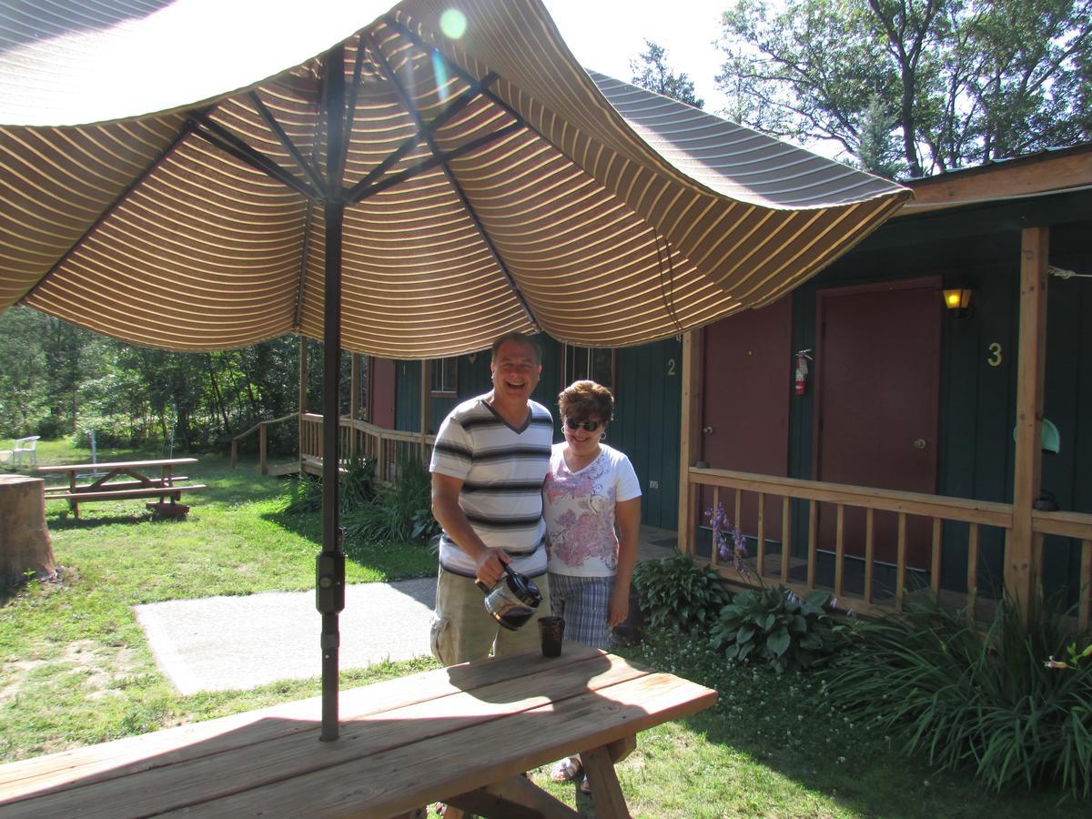 Best Bear Lodge & Campground Irons Exterior photo