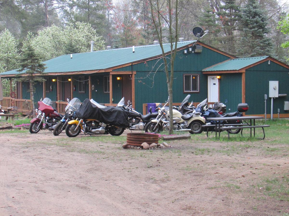 Best Bear Lodge & Campground Irons Exterior photo
